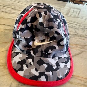 Nike Kids Camo Hat - Black, Gray, Red